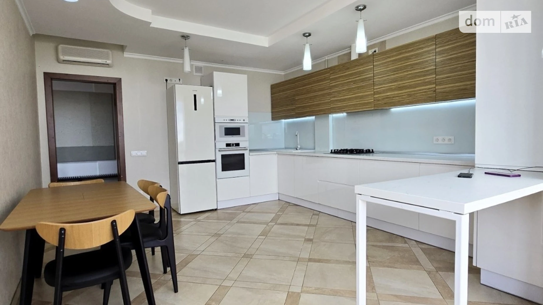 Сдается в аренду 4-комнатная квартира 160 кв. м в Черновцах, ул. Ровенская - фото 3