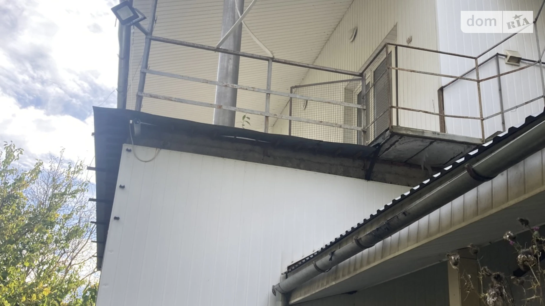 Продается дом на 3 этажа 470 кв. м с участком, цена: 170000 $ - фото 2