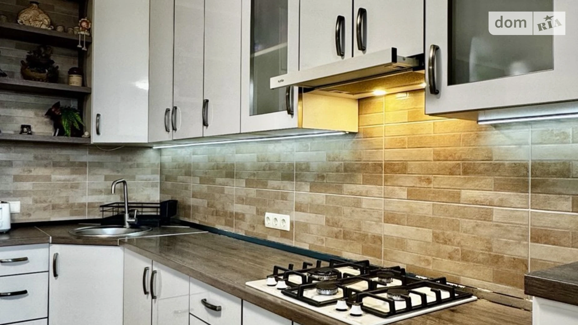 Продается 1-комнатная квартира 50 кв. м в Чернигове, ул. Жабинского, 2Д - фото 3