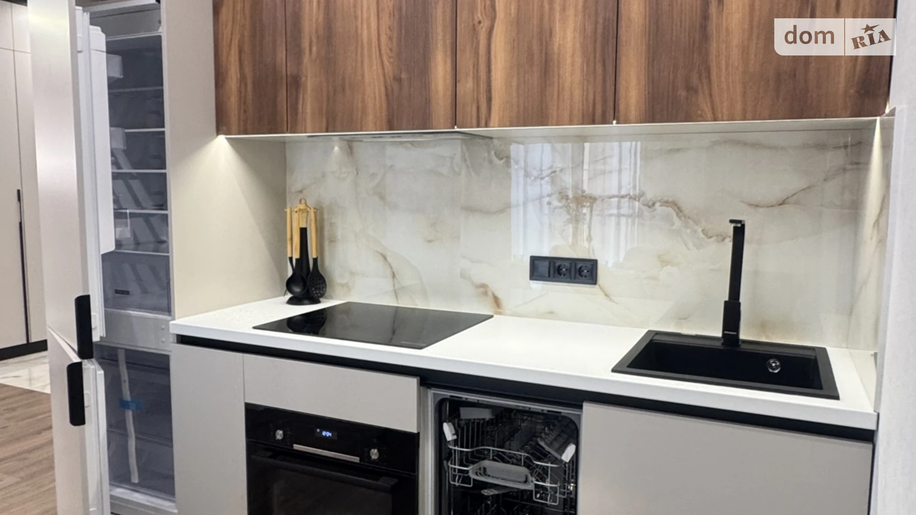 Продается 1-комнатная квартира 43 кв. м в Одессе, ул. Краснова, 3 корпус 66 - фото 3