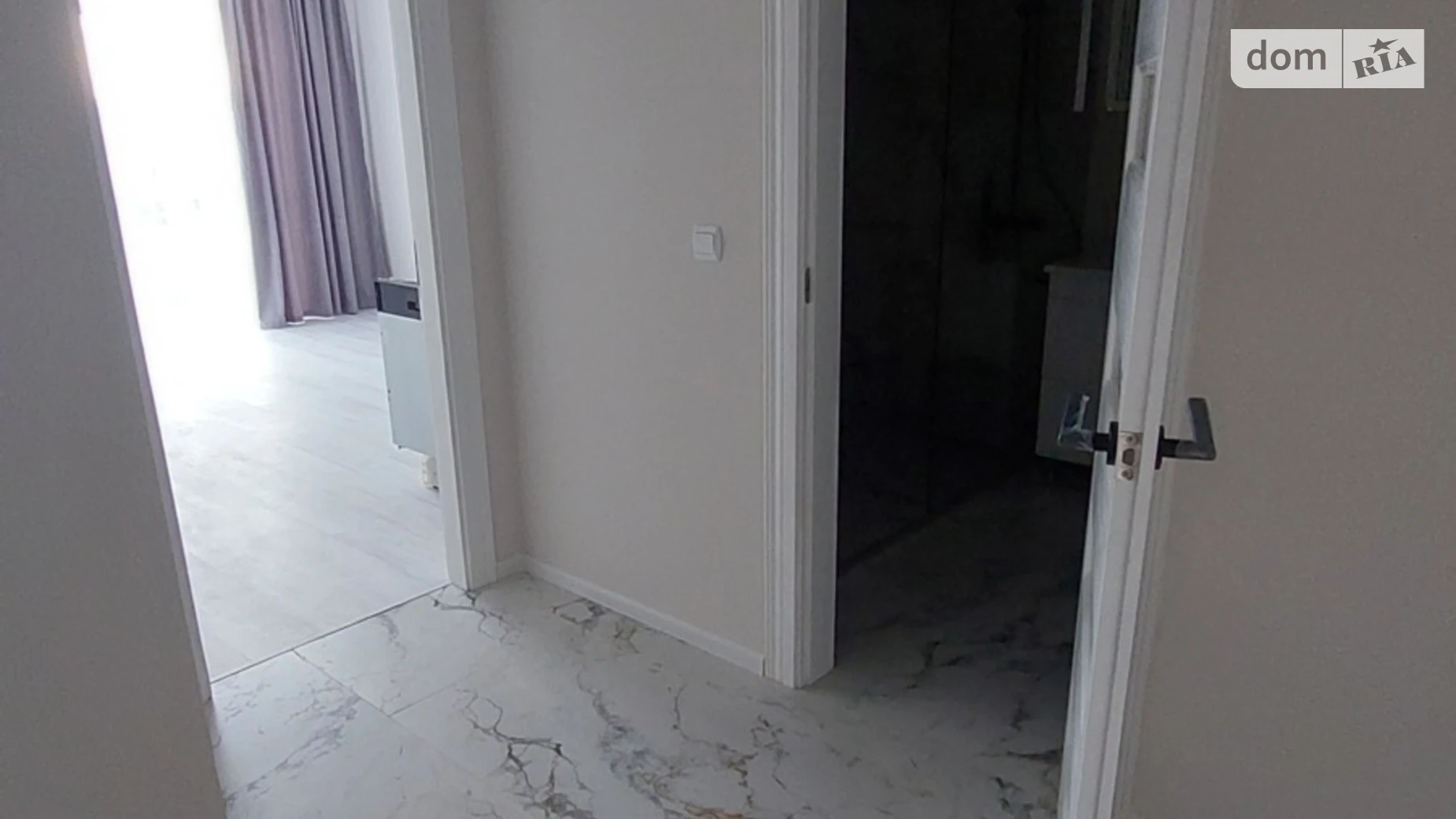 Продается 1-комнатная квартира 49 кв. м в Ужгороде, ул. Ивана Фогарашия, 17 корпус 6 - фото 5