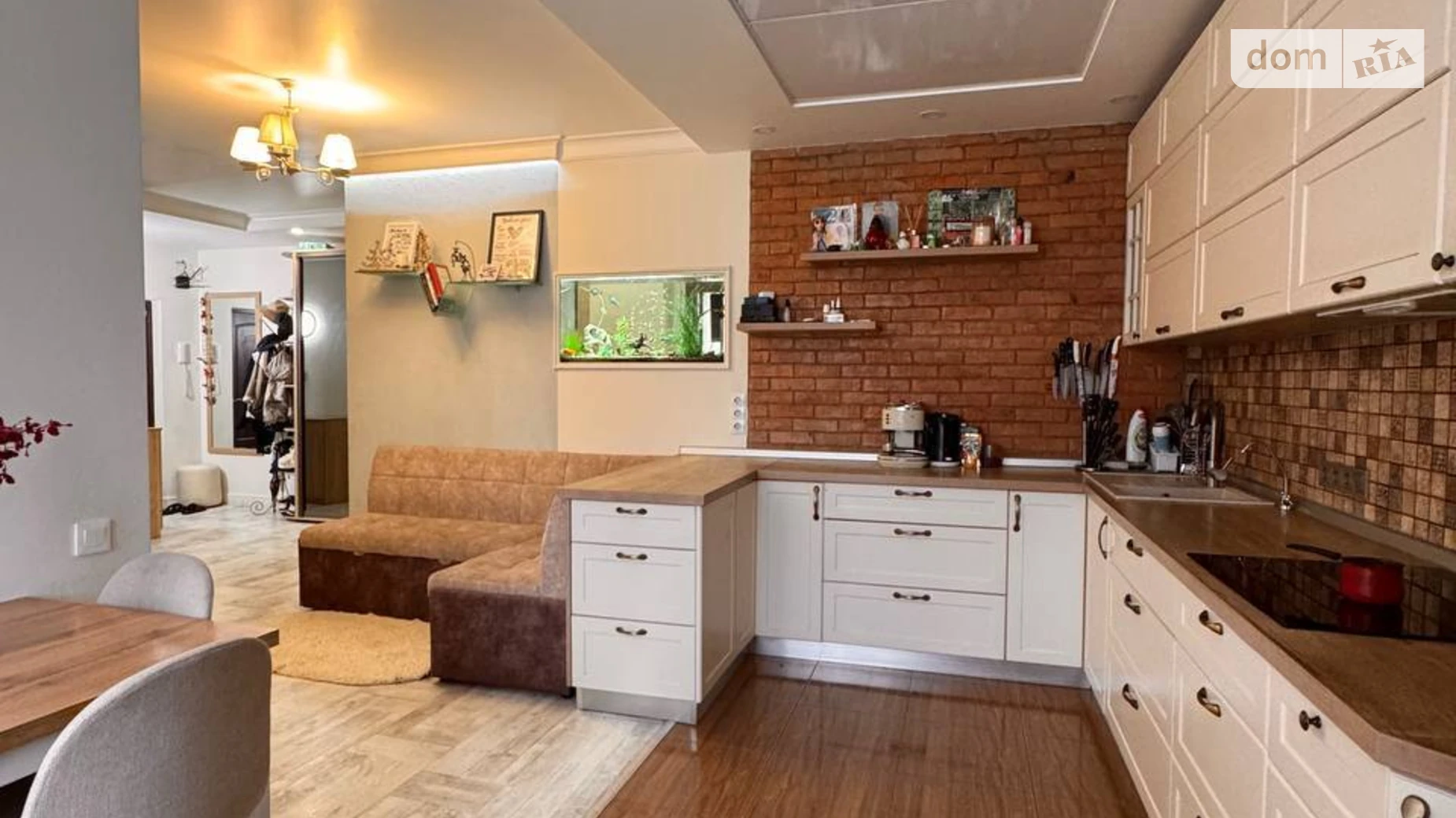Продается 2-комнатная квартира 69 кв. м в Лиманке, мас. Радужный - фото 4