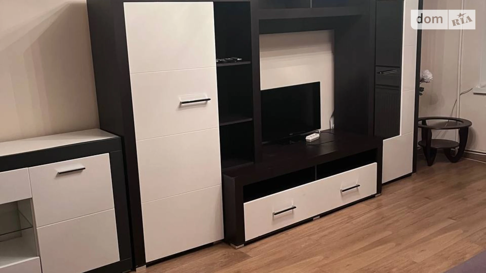 3-комнатная квартира 57 кв. м в Тернополе, ул. Карпенко - фото 2