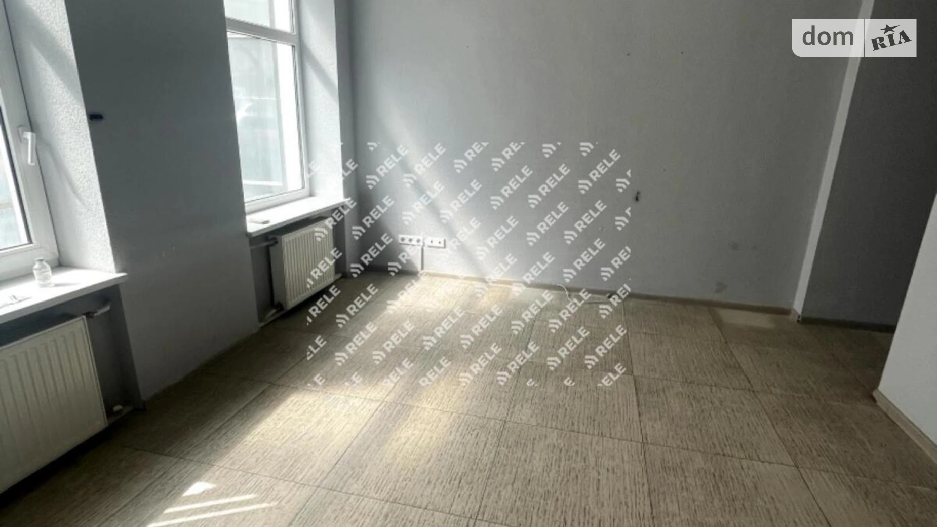 Продается офис 237.6 кв. м в бизнес-центре, цена: 831600 € - фото 5