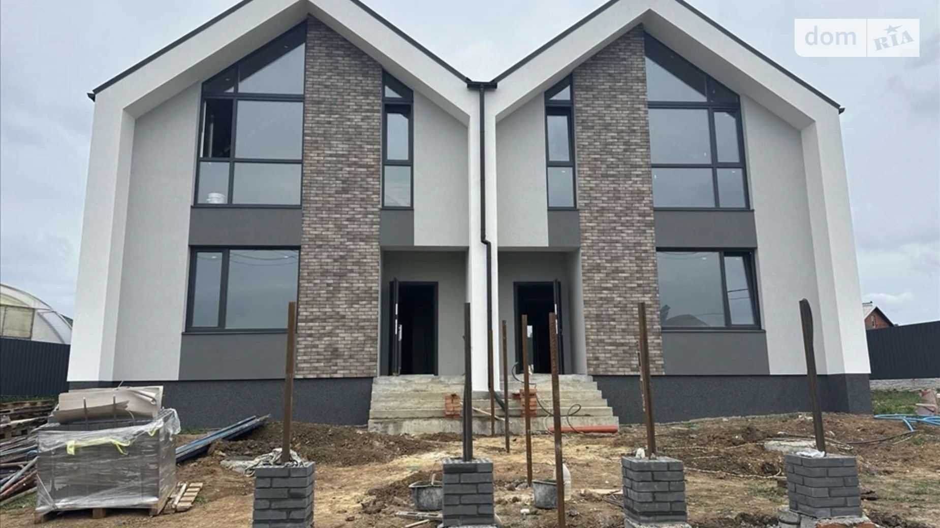 Продается дом на 2 этажа 140 кв. м с камином, цена: 110000 $ - фото 3
