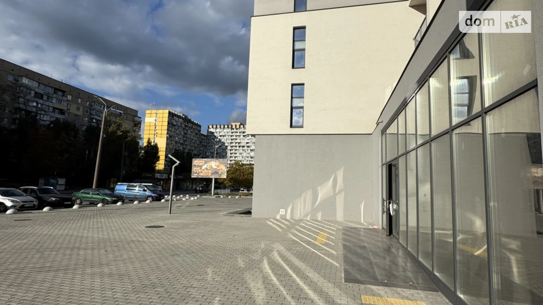 Сдается в аренду помещения свободного назначения 218 кв. м в 16-этажном здании, цена: 600 грн - фото 2