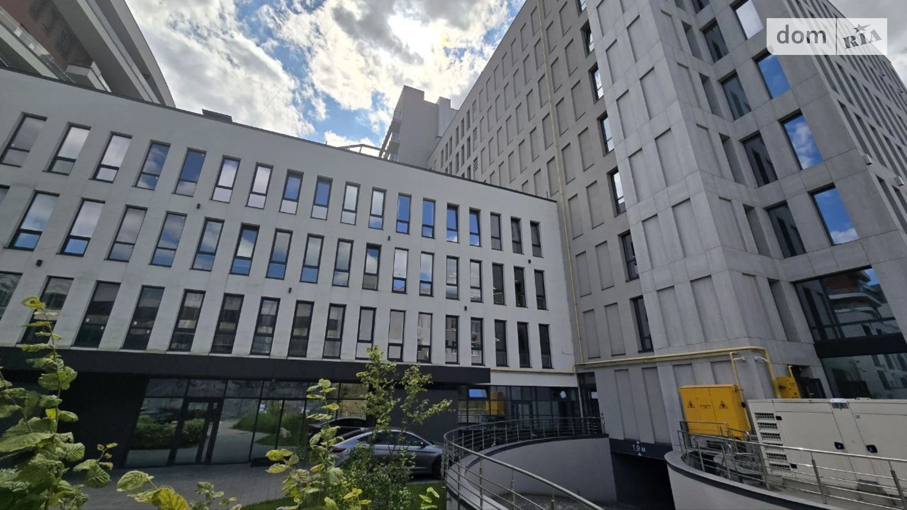 Сдается в аренду офис 100 кв. м в бизнес-центре, цена: 800 $ - фото 2