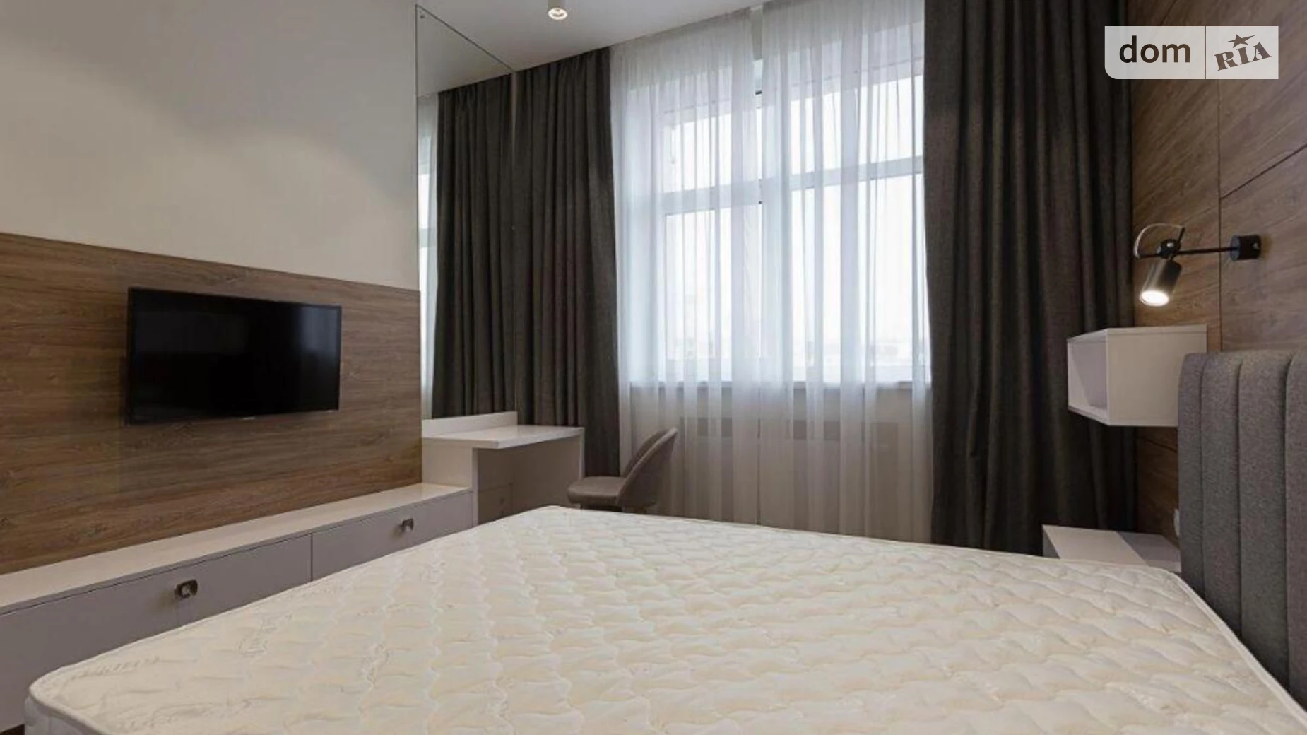 Продается 1-комнатная квартира 43.2 кв. м в Киеве, ул. Академика Филатова, 2/1 - фото 2