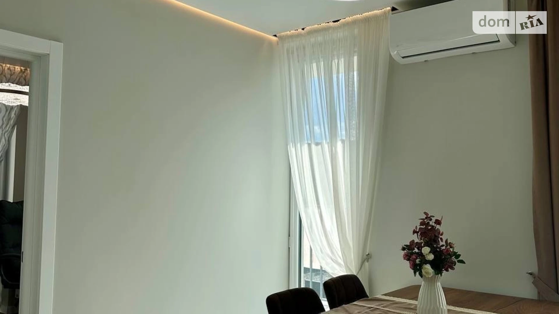 Продается 2-комнатная квартира 53 кв. м в Ужгороде, ул. Бабьяка, 8 - фото 2