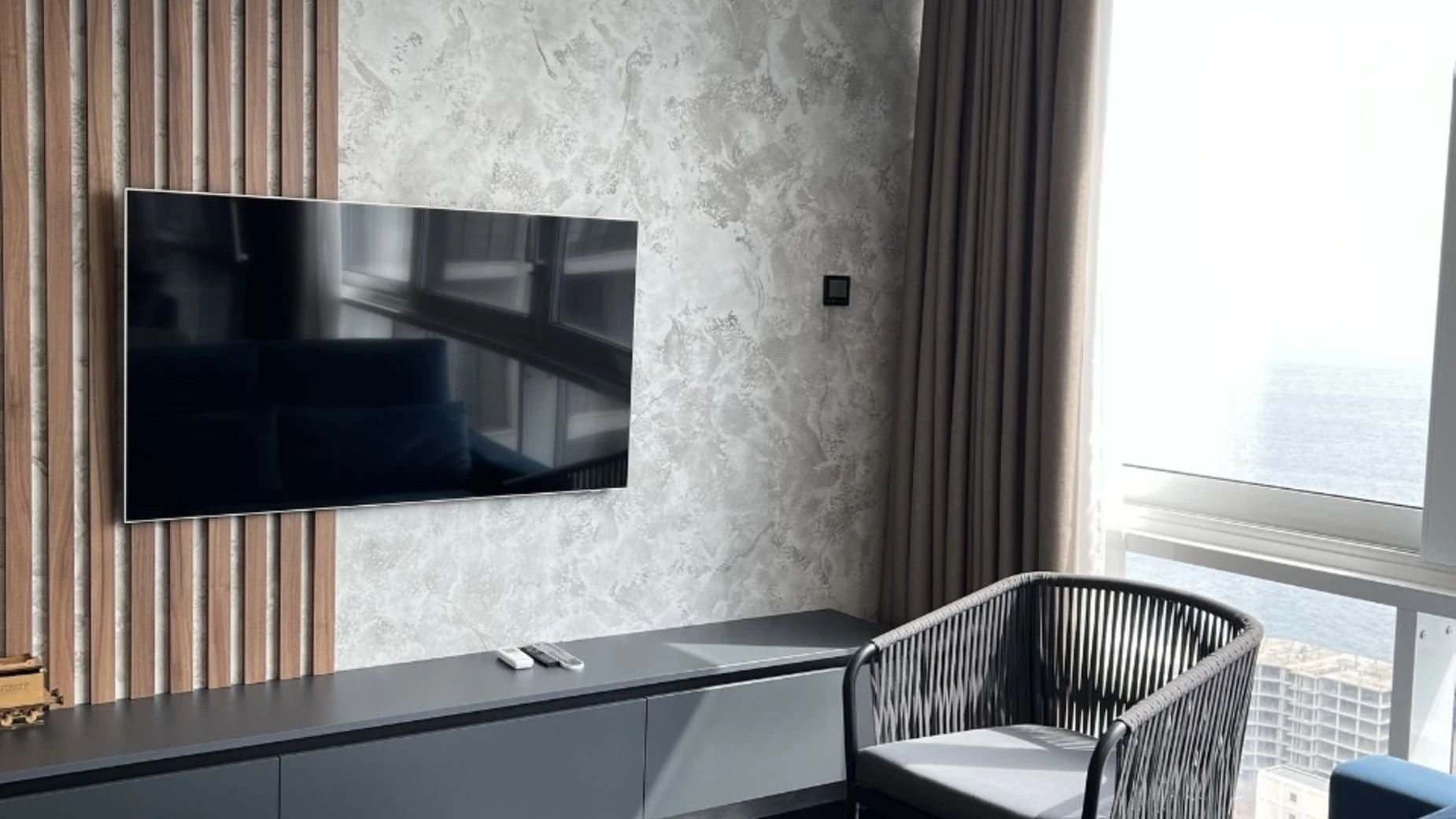 Здається в оренду 1-кімнатна квартира 52.4 кв. м у Одесі, вул. Валерія Самофалова, 16А/5 - фото 2