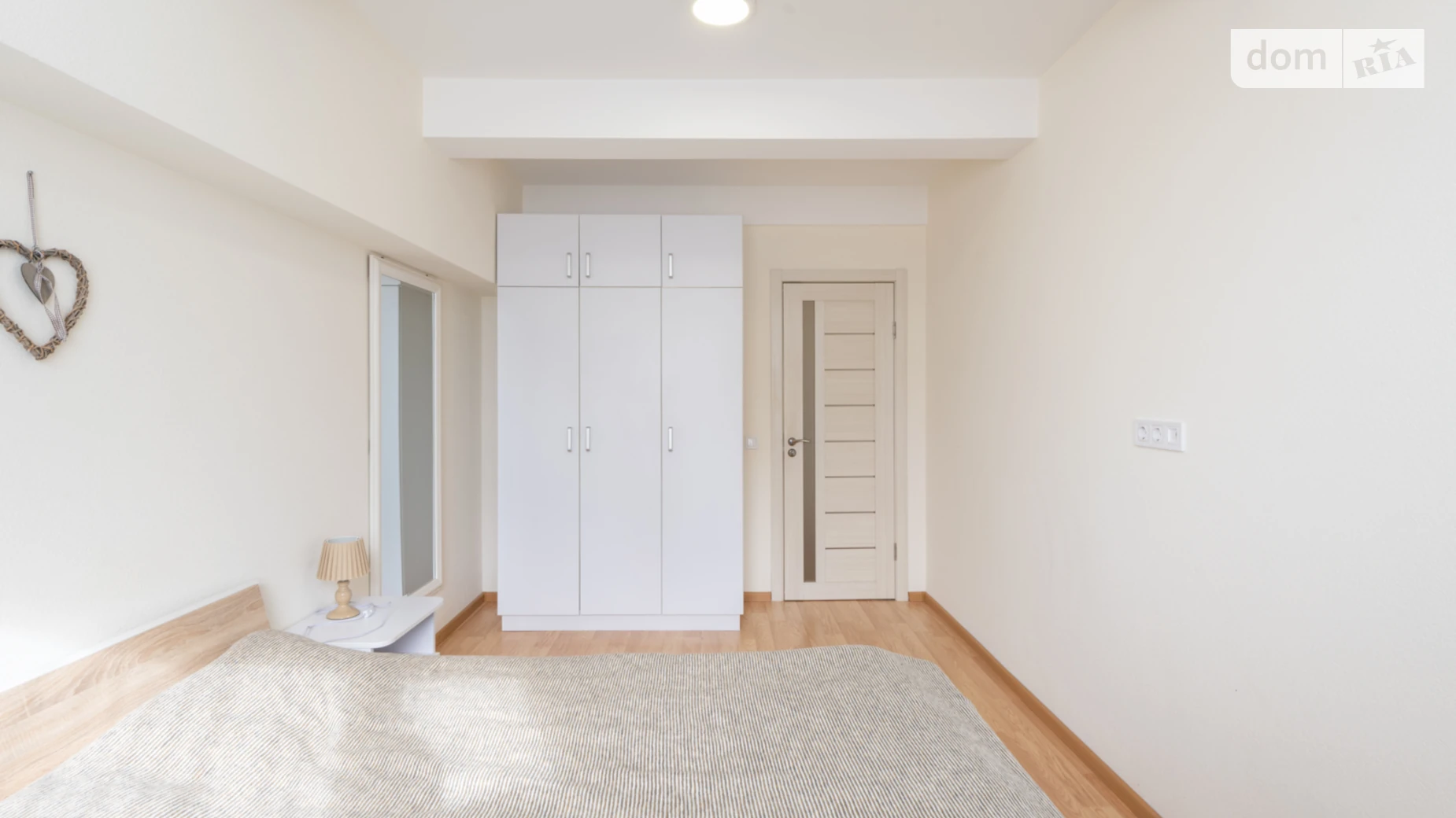 Продается 1-комнатная квартира 47 кв. м в Киеве, ул. Машиностроительная(Георгия Гонгадзе), 41 - фото 2