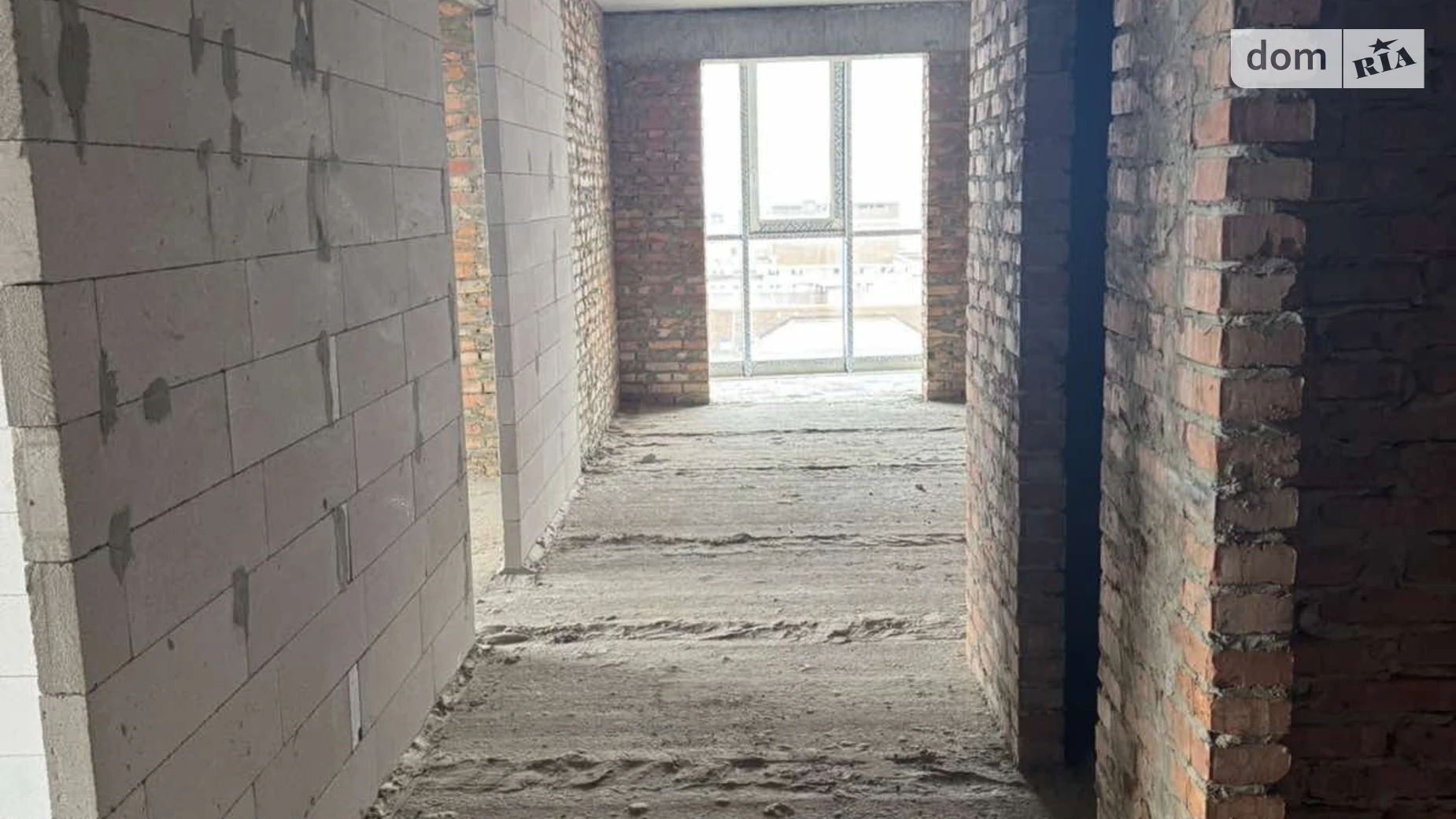 Продается 2-комнатная квартира 81 кв. м в Ровно, ул. Соборная, 289В - фото 4