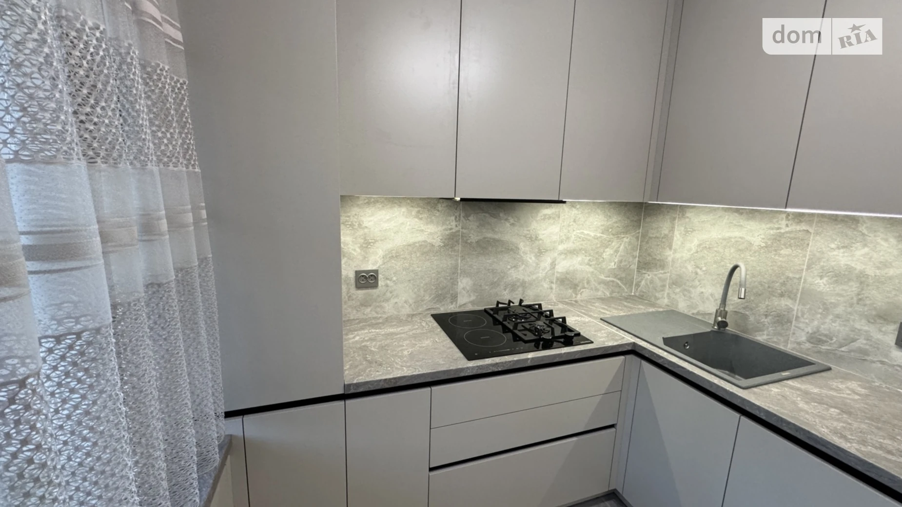 Продается 2-комнатная квартира 50.8 кв. м в Николаеве, ул. Соборная, 3А - фото 2