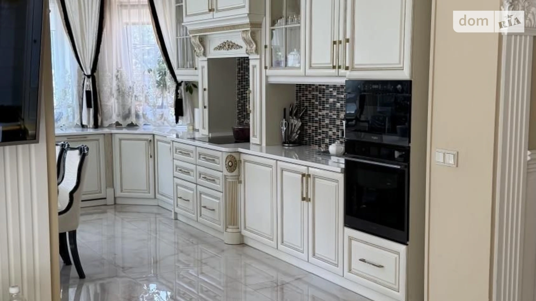 Продается дом на 2 этажа 330.8 кв. м с баней/сауной, цена: 390000 $ - фото 3