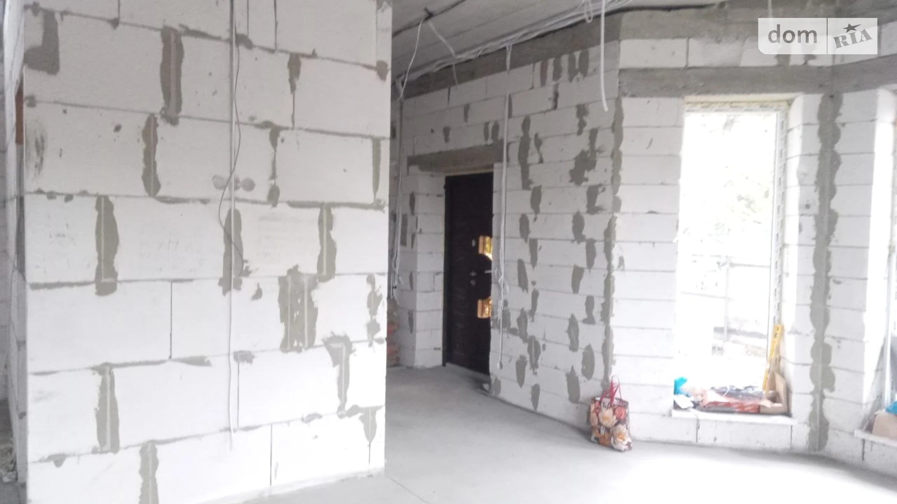 Продается дом на 2 этажа 125 кв. м с бассейном, цена: 110000 $ - фото 4