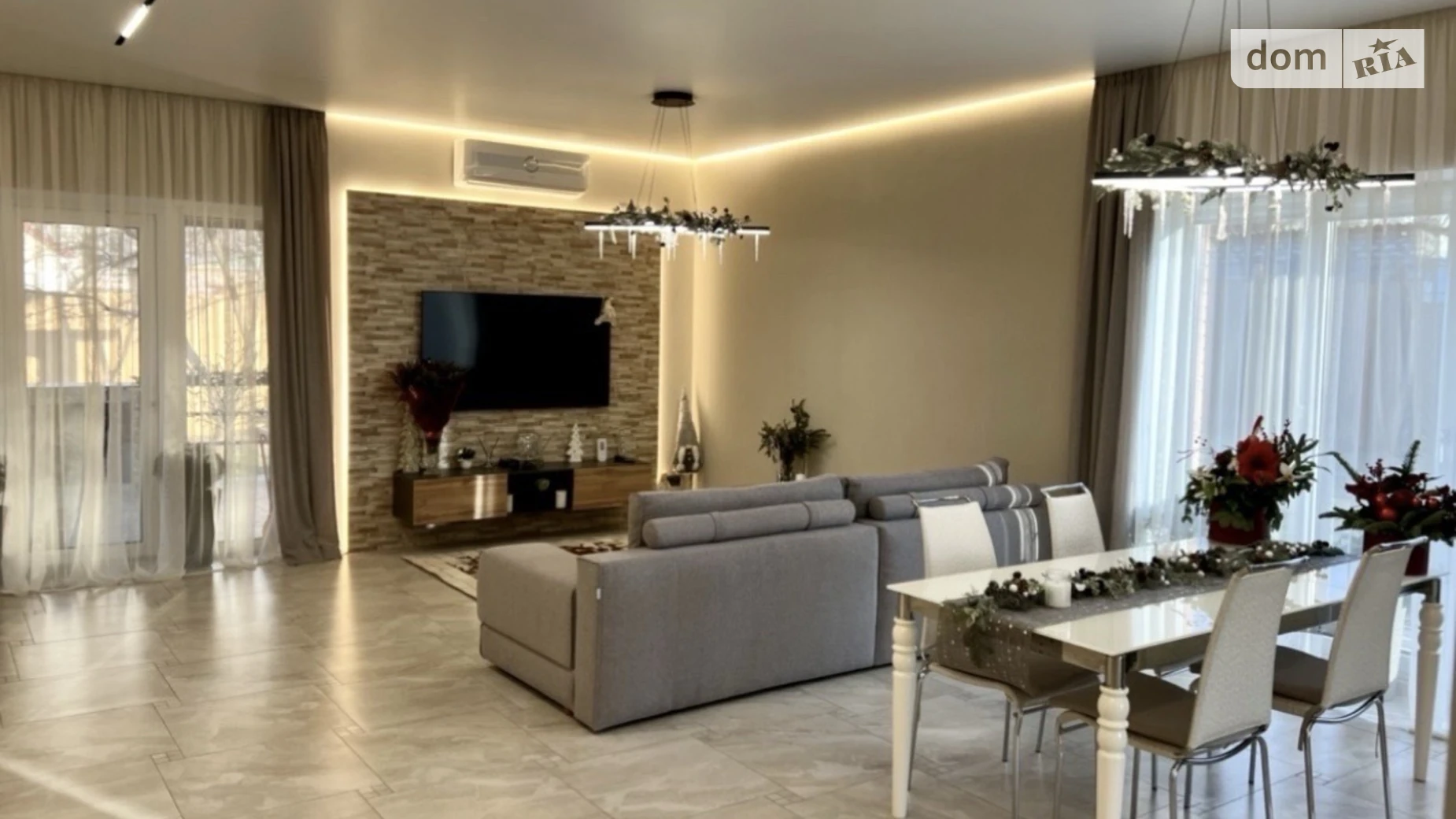 Продается дом на 2 этажа 240 кв. м с камином, цена: 285000 $ - фото 4