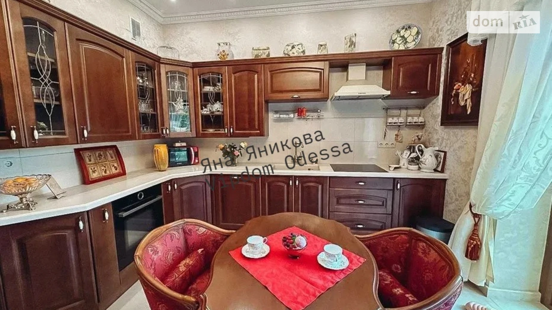 Продается дом на 2 этажа 239.6 кв. м с бассейном, цена: 450000 $ - фото 2