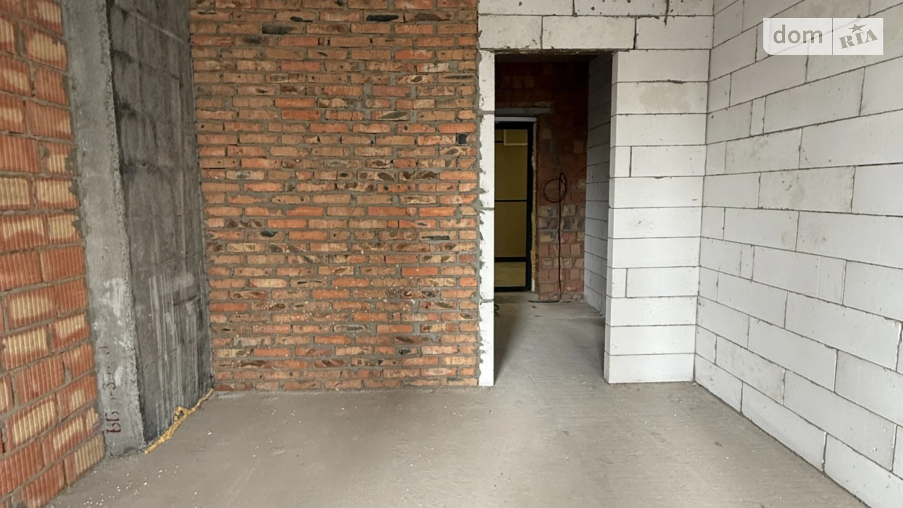 Продается 1-комнатная квартира 36.8 кв. м в Ирпене, ул. Университетская(Карла Маркса), 1М - фото 2