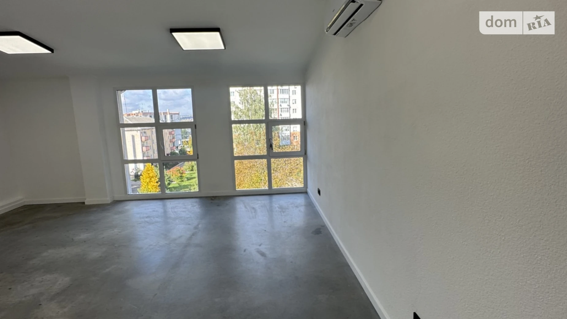 Сдается в аренду офис 36.5 кв. м в бизнес-центре, цена: 12045 грн - фото 4