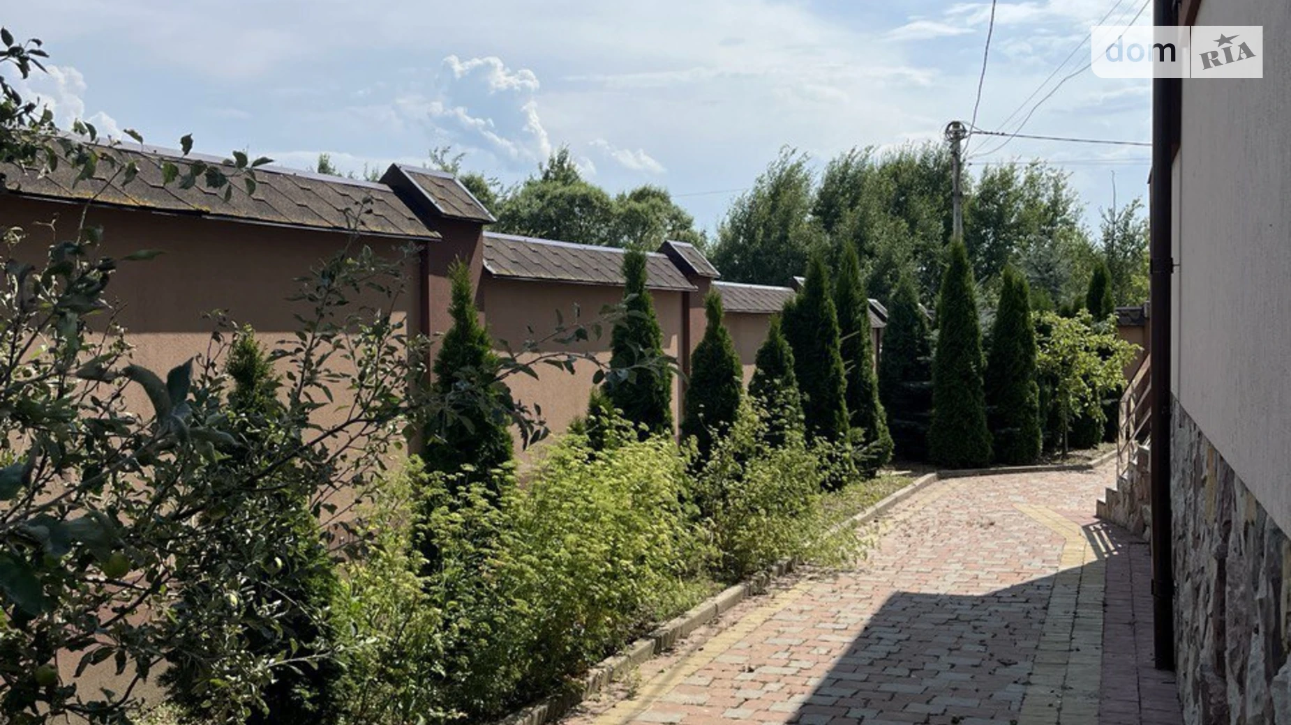 Сдается в аренду дом на 3 этажа 252 кв. м с участком, цена: 1200 $ - фото 4
