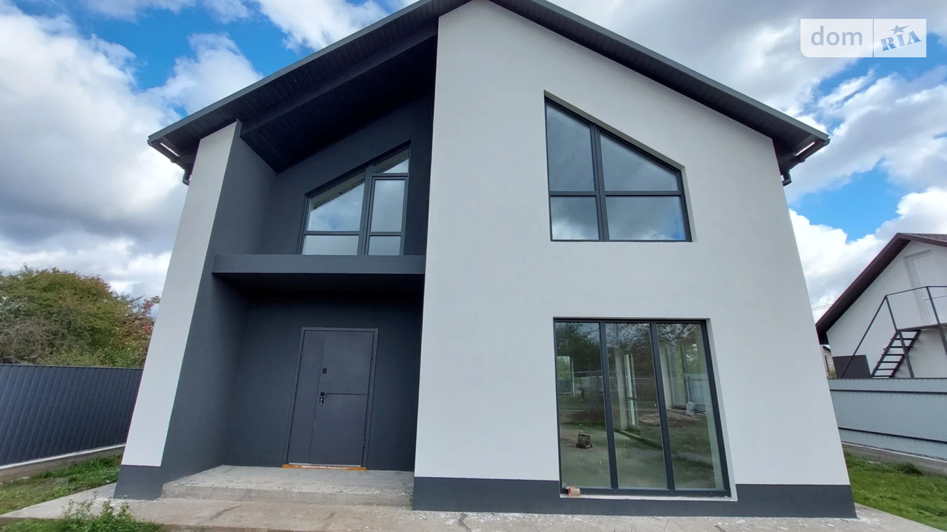 Продается дом на 2 этажа 120 кв. м с бассейном, цена: 78000 $ - фото 2