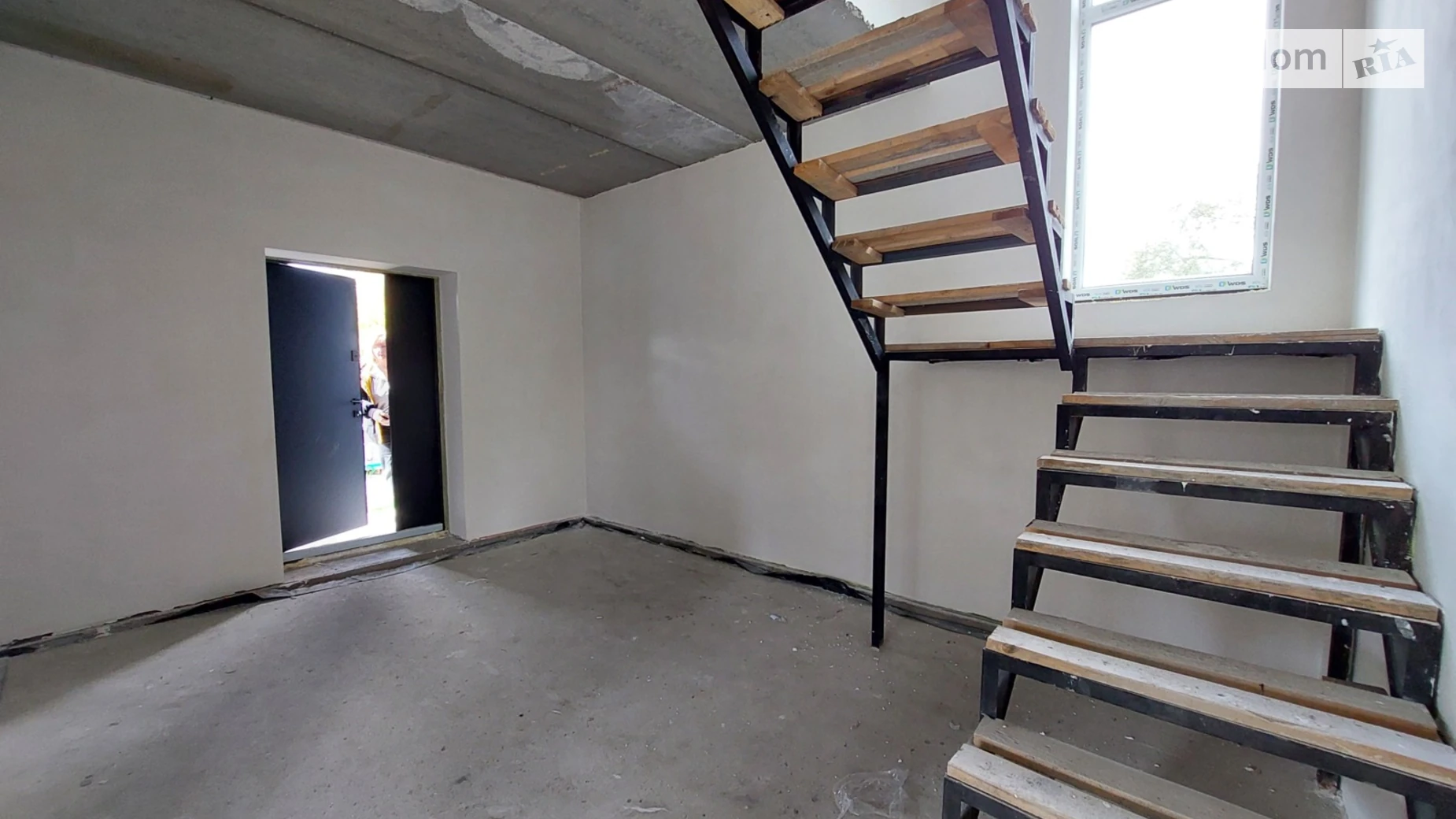 Продается дом на 2 этажа 120 кв. м с бассейном, цена: 78000 $ - фото 3