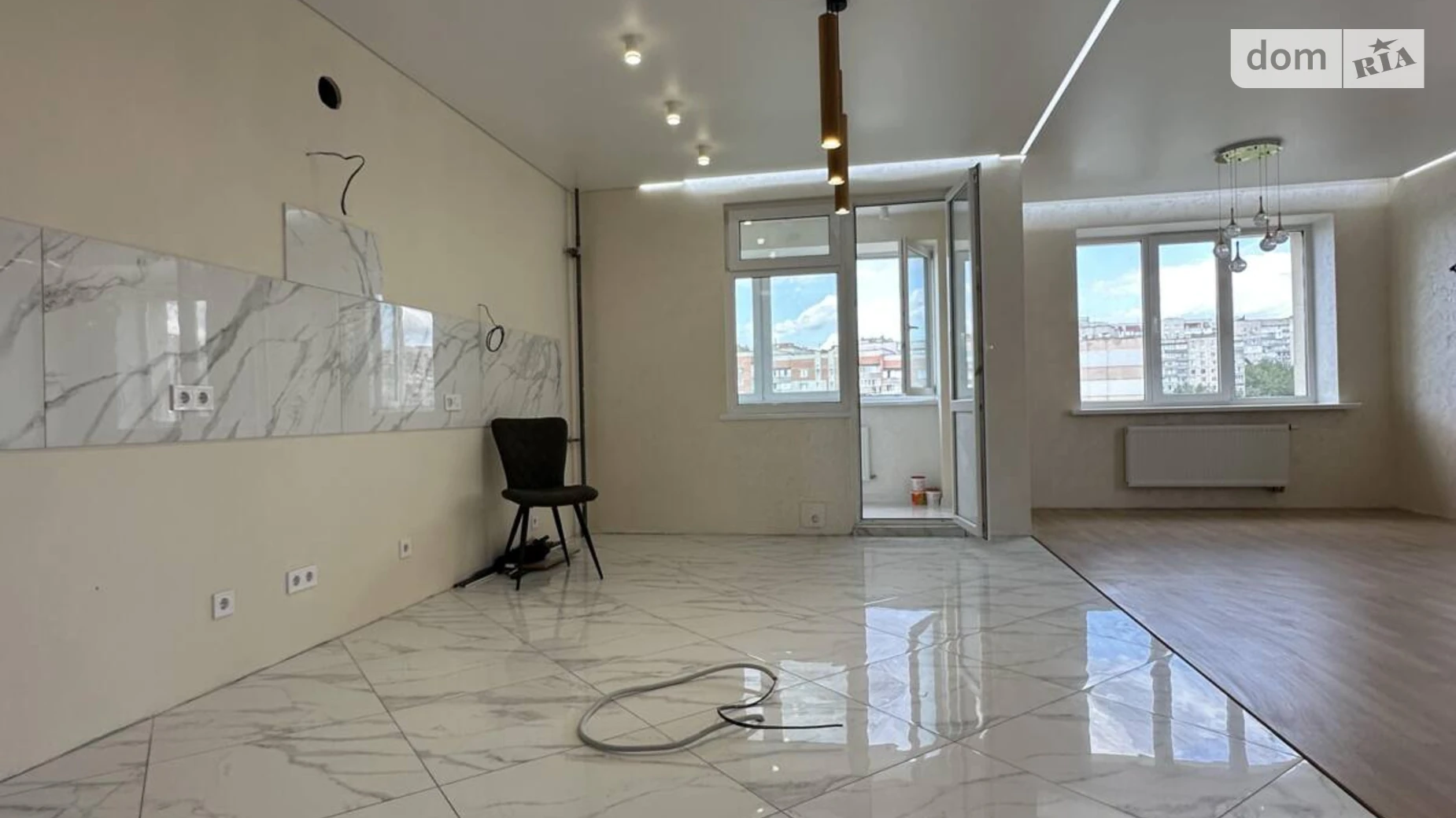 Продается 3-комнатная квартира 98 кв. м в Хмельницком, Старокостянтиновское шоссе, 5/3Ж - фото 2