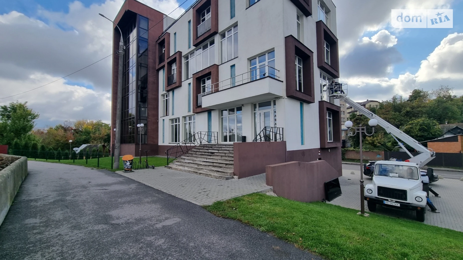 Сдается в аренду офис 93 кв. м в бизнес-центре, цена: 1100 $ - фото 2