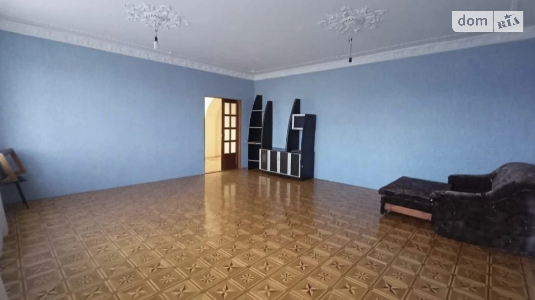 Продается дом на 2 этажа 385 кв. м с бассейном, цена: 145000 $ - фото 3