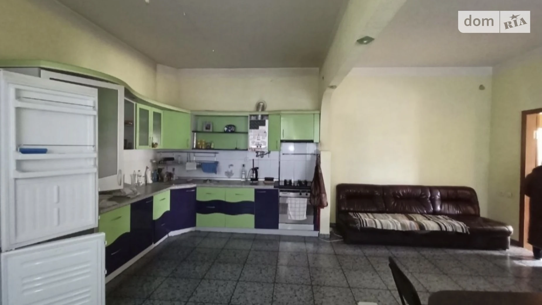 Продается дом на 2 этажа 385 кв. м с бассейном, цена: 145000 $ - фото 2