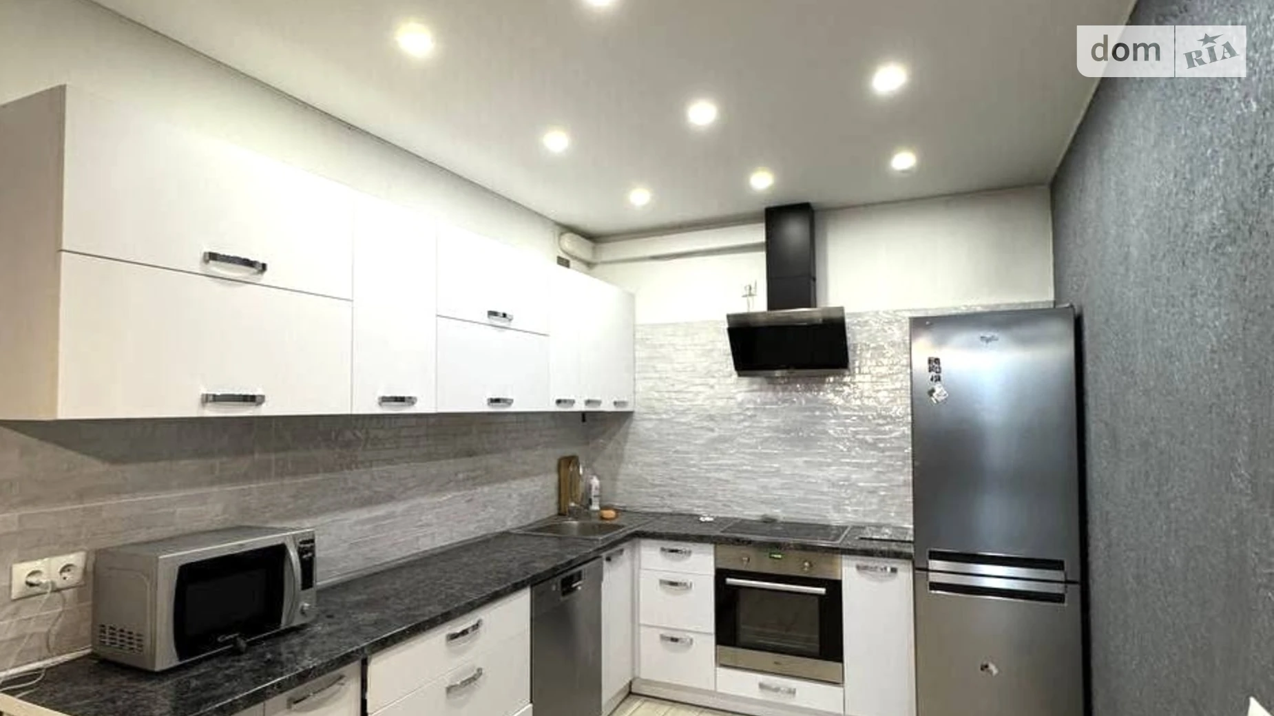 Сдается в аренду 2-комнатная квартира 65 кв. м в Львове, ул. Вячеслава Липинского, 28 - фото 5