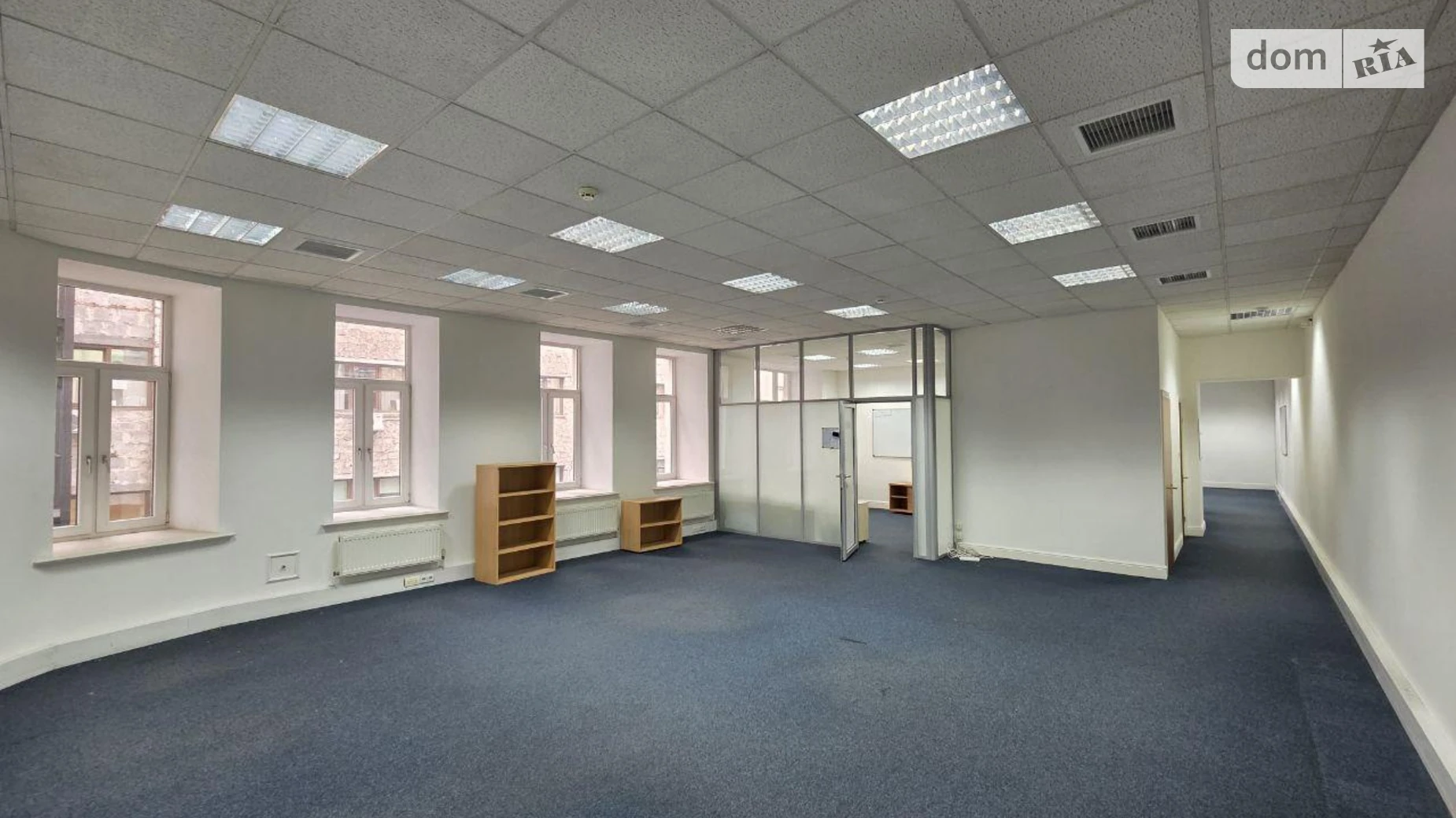 Сдается в аренду офис 200 кв. м в бизнес-центре, цена: 4650 $ - фото 2
