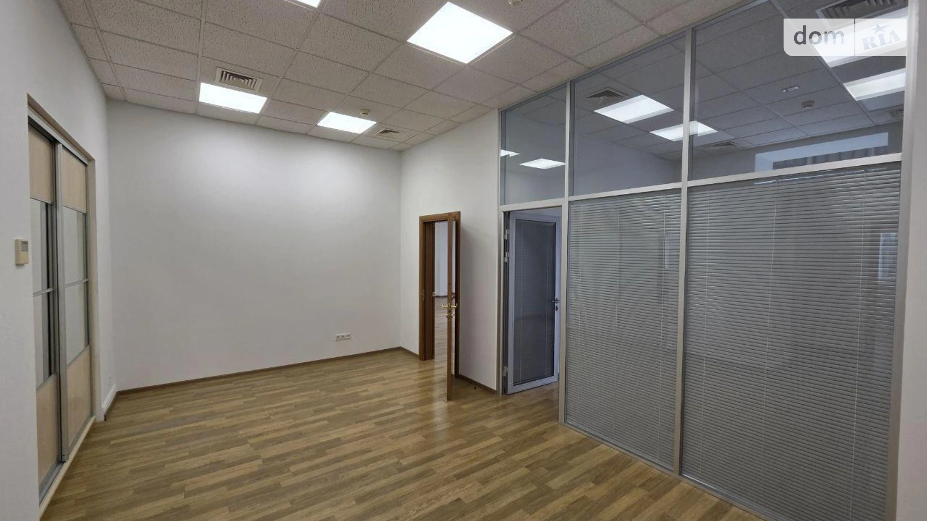 Сдается в аренду офис 300 кв. м в бизнес-центре, цена: 6750 $ - фото 3