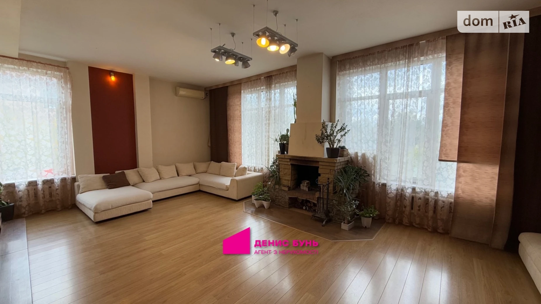 Продается дом на 2 этажа 295 кв. м с гаражом, цена: 99999 $ - фото 2