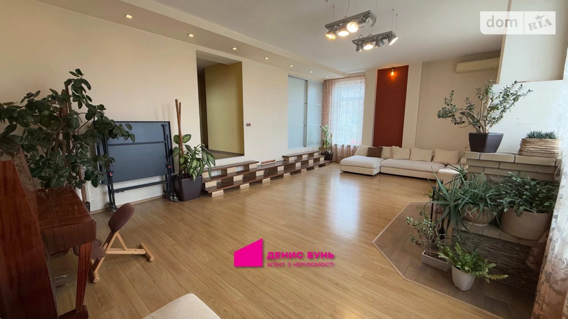 Продается дом на 2 этажа 295 кв. м с гаражом, цена: 99999 $ - фото 3