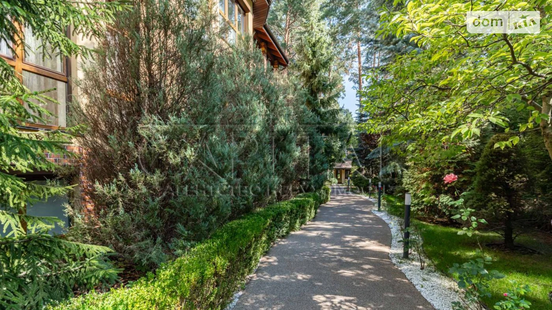 Продается дом на 3 этажа 845 кв. м с беседкой, цена: 1900000 $ - фото 2