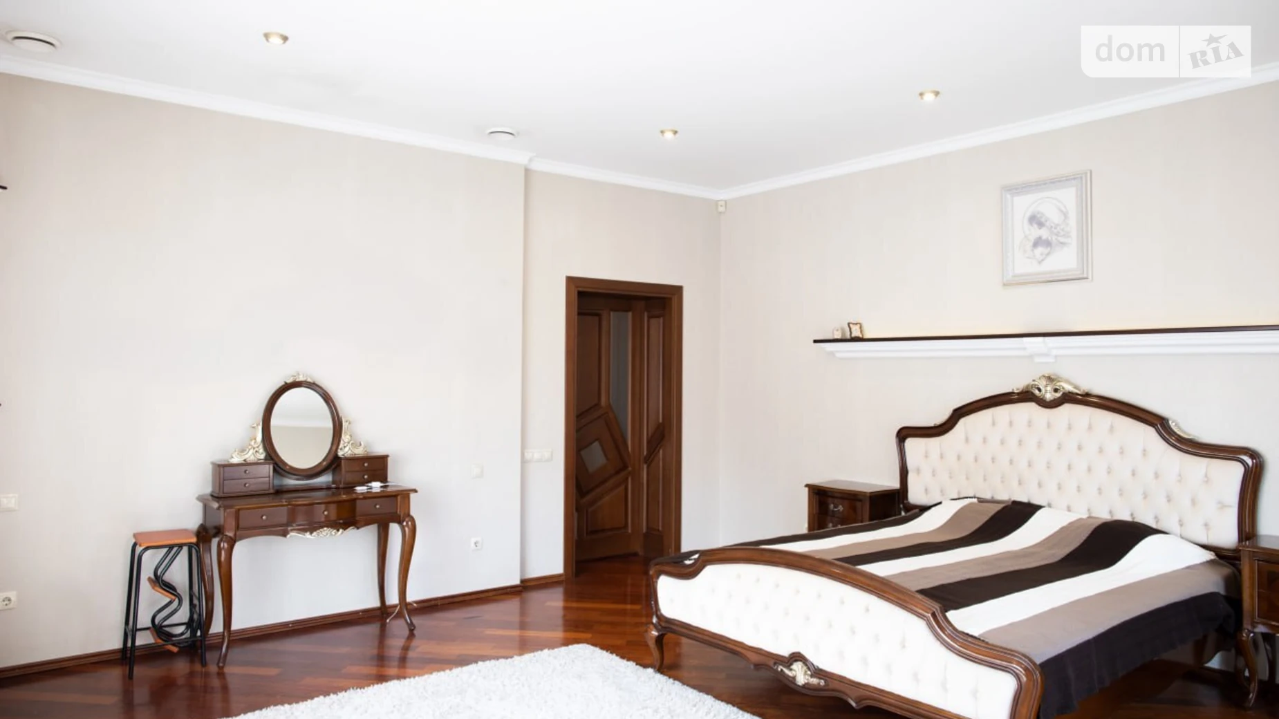 Продается дом на 3 этажа 395 кв. м с бассейном, цена: 430000 $ - фото 4