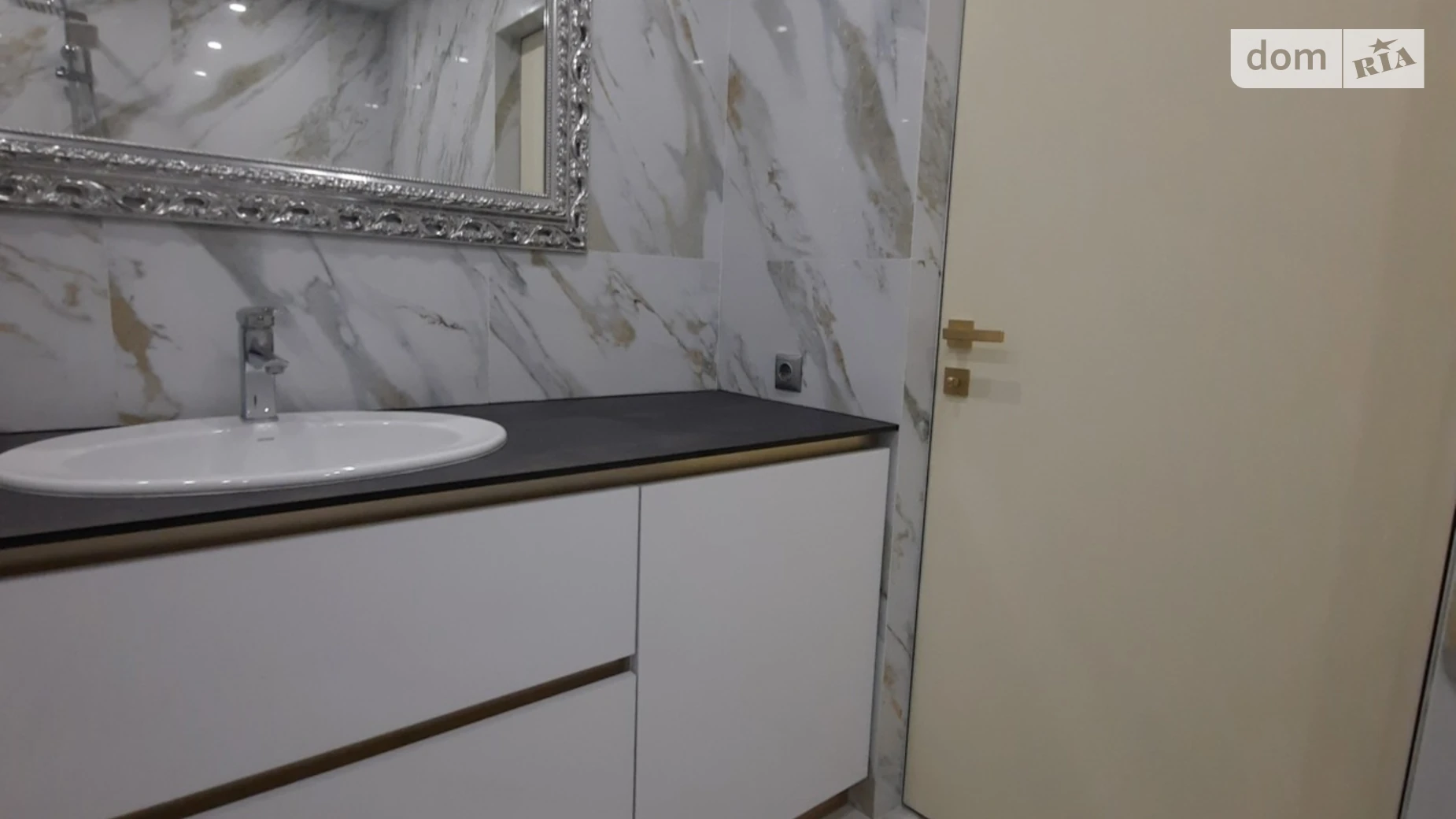 2-комнатная квартира 65 кв. м в Тернополе, ул. Чумацкая - фото 4