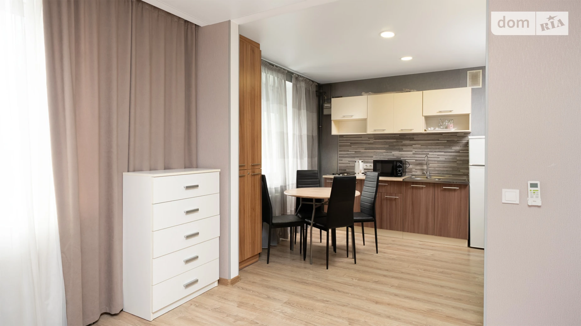 Продается 1-комнатная квартира 41.8 кв. м в Чернигове, ул. Курсанта Еськова, 26 - фото 5