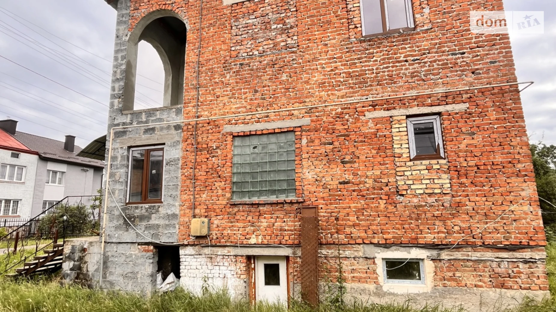 Продается дом на 2 этажа 180 кв. м с садом, цена: 140000 $ - фото 3