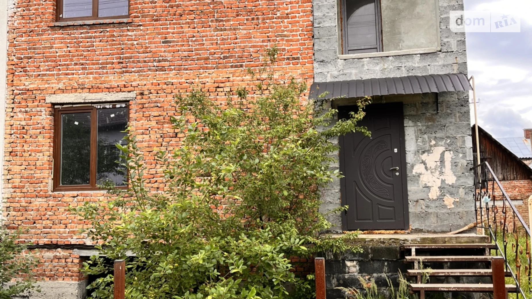 Продается дом на 2 этажа 180 кв. м с садом, цена: 140000 $ - фото 2