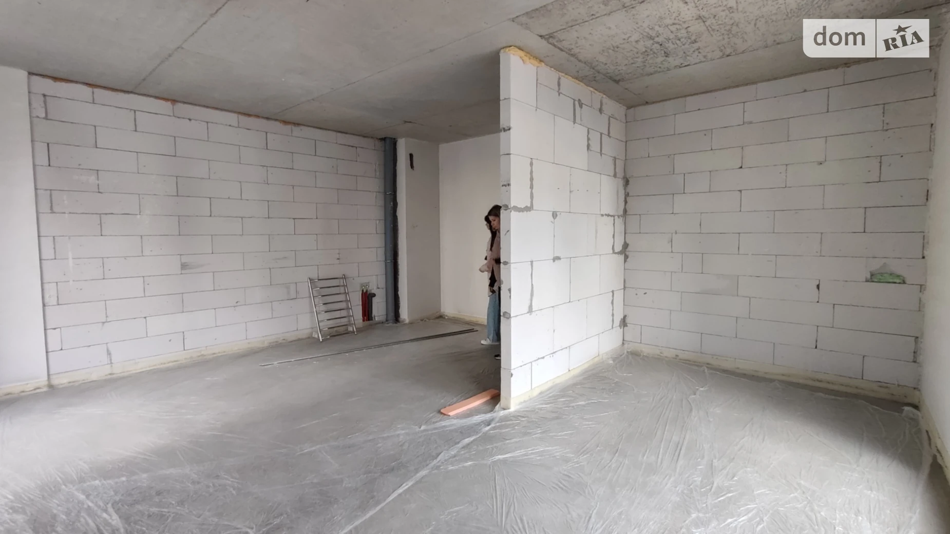 Продается 1-комнатная квартира 44 кв. м в Ивано-Франковске, ул. Ленкавского, 34 корпус 6 - фото 2