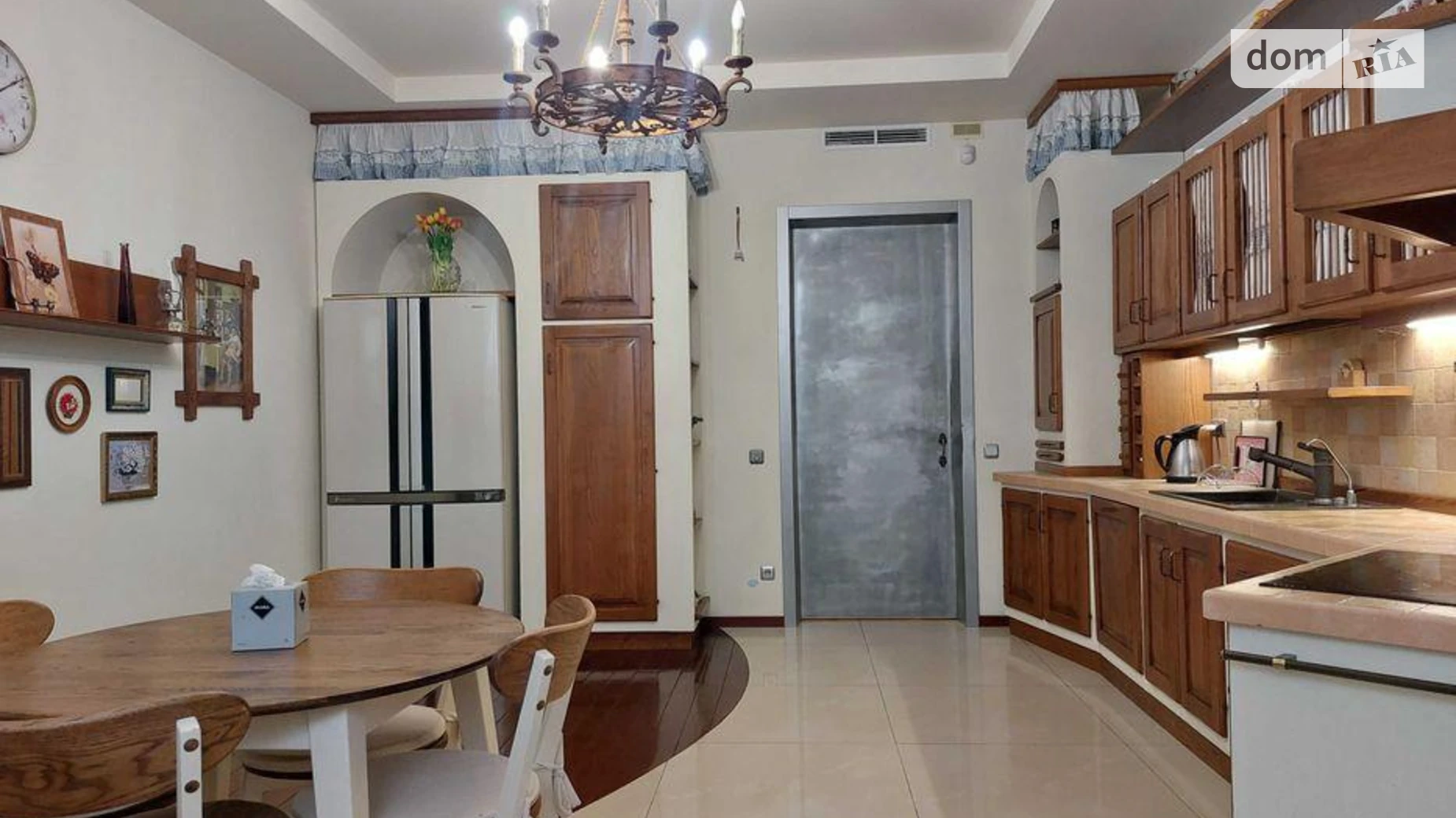Продається 4-кімнатна квартира 241 кв. м у Києві, вул. Дмитрівська, 17А - фото 5