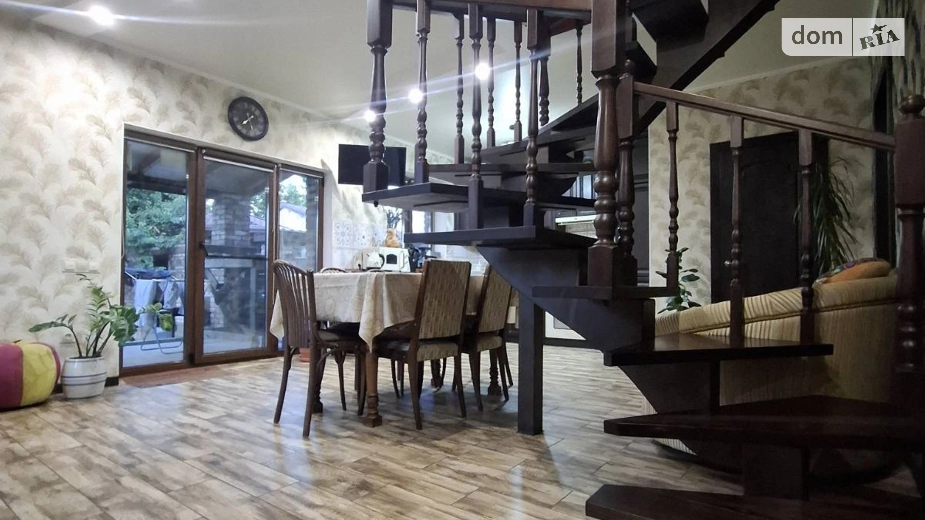 Продается дом на 2 этажа 105 кв. м с бассейном, цена: 135000 $ - фото 2