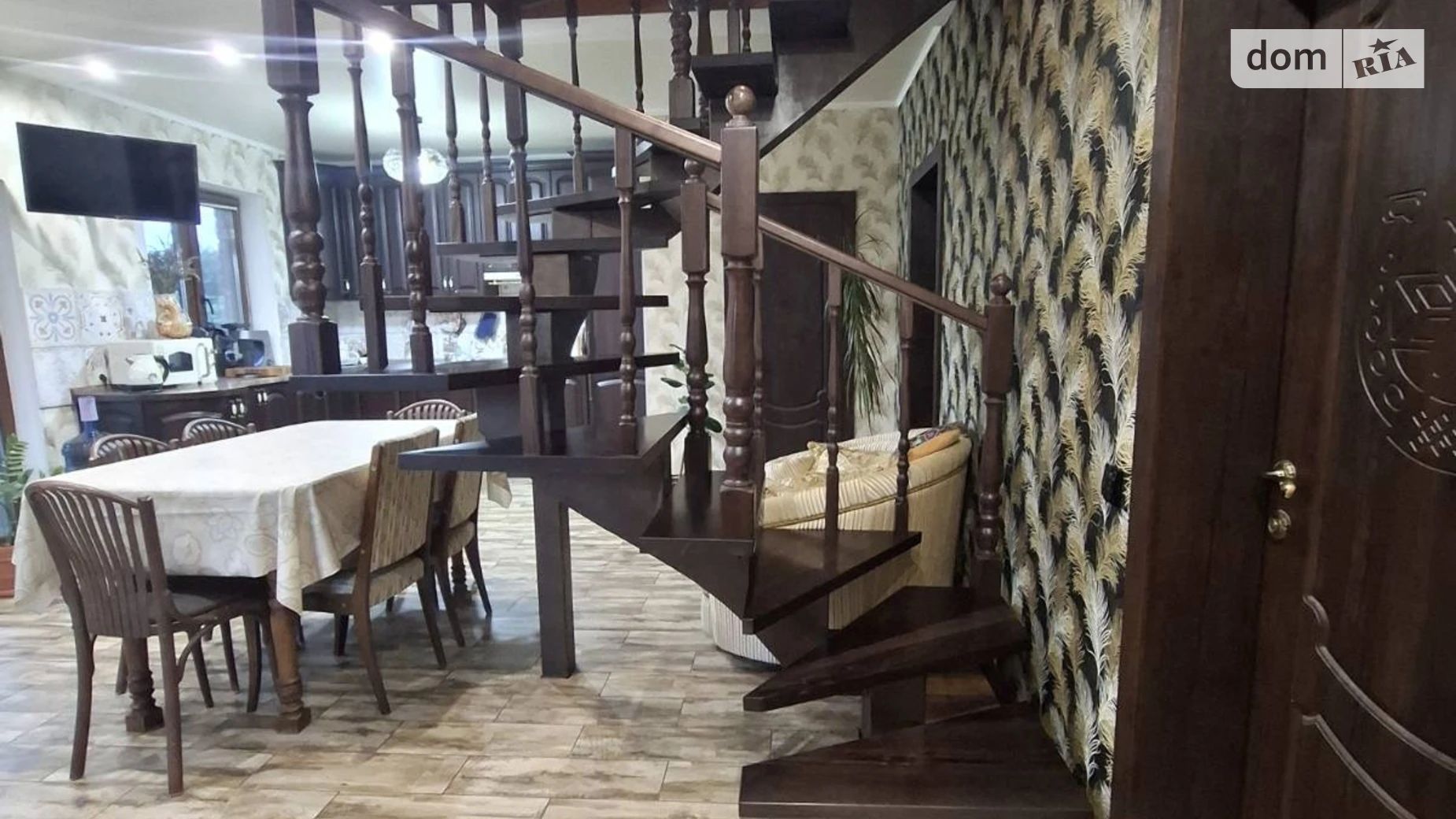 Продается дом на 2 этажа 105 кв. м с бассейном, цена: 135000 $ - фото 3