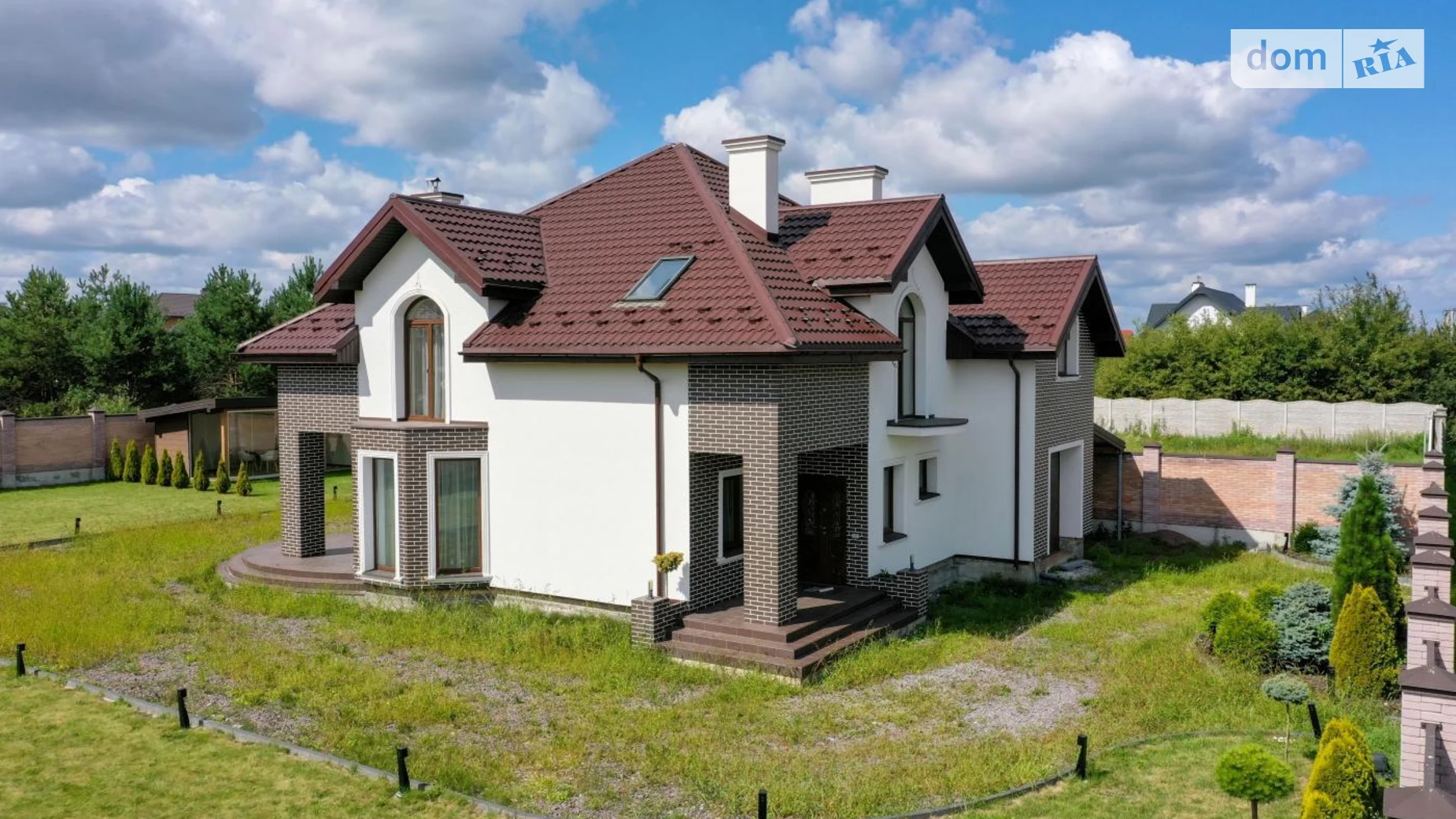 Продается дом на 2 этажа 236.5 кв. м с гаражом, цена: 380000 $ - фото 2