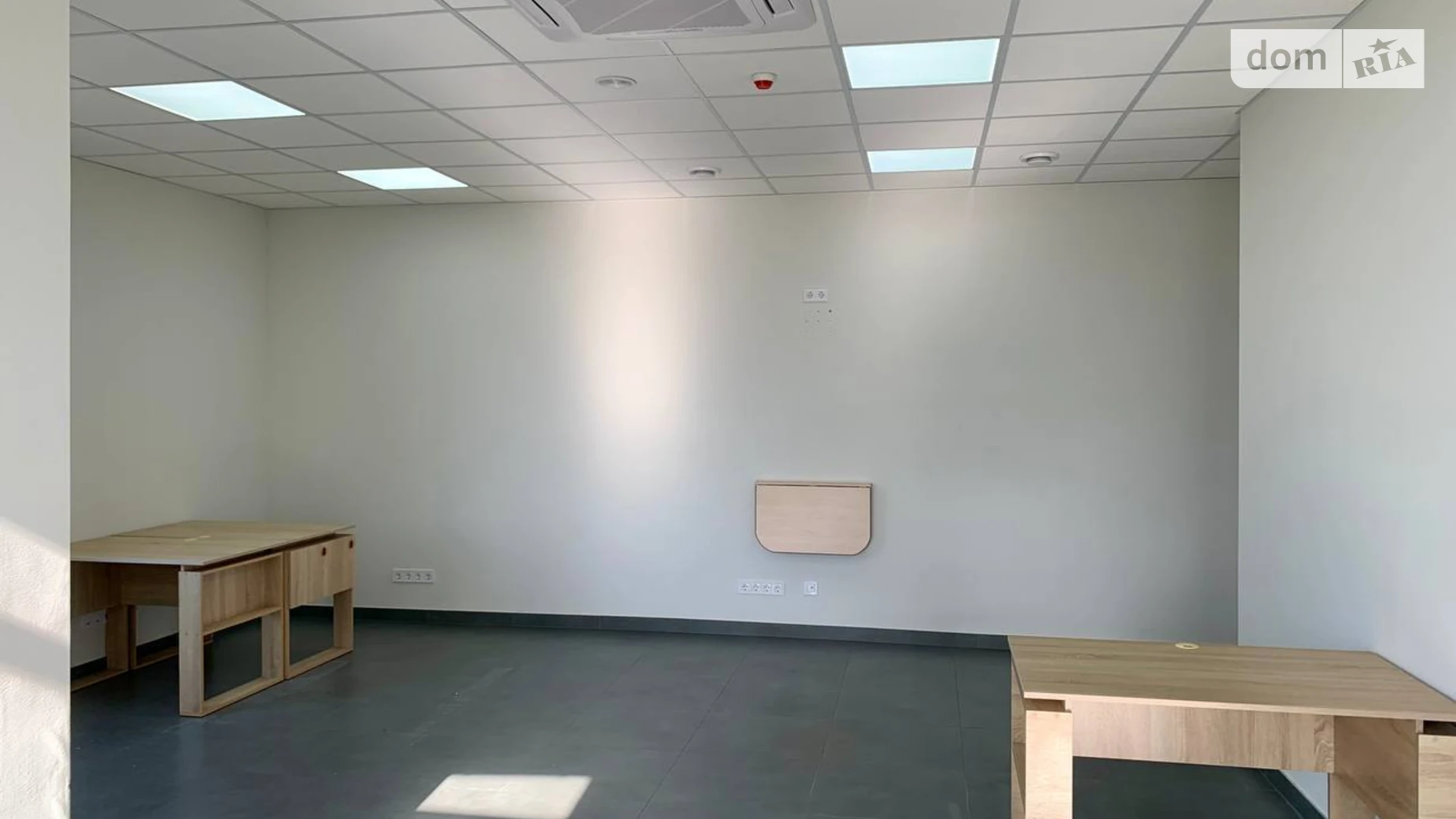 Сдается в аренду офис 176 кв. м в бизнес-центре, цена: 1760 $ - фото 3