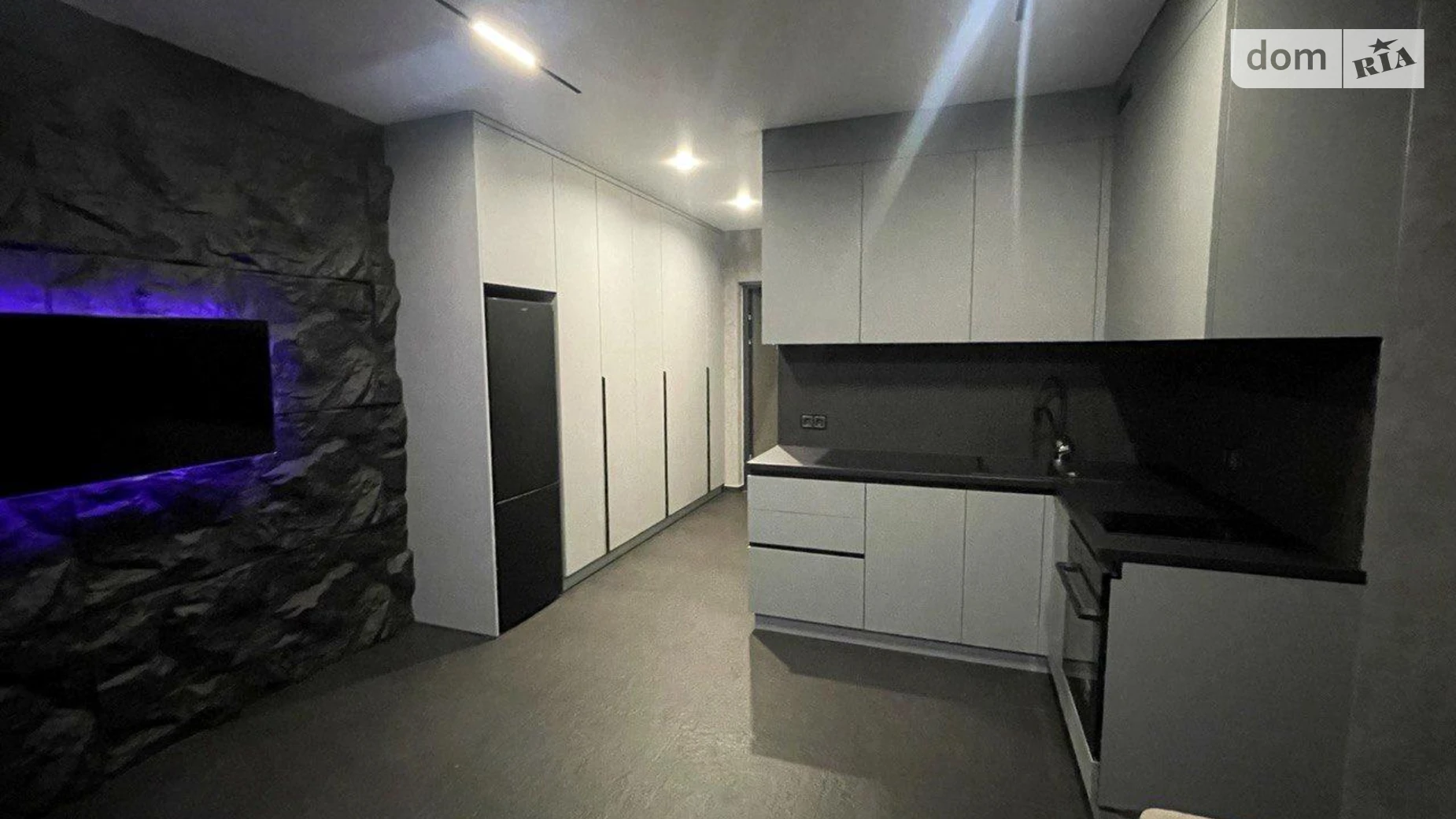 Продается 1-комнатная квартира 27.1 кв. м в Киеве, ул. Берковецкая - фото 2