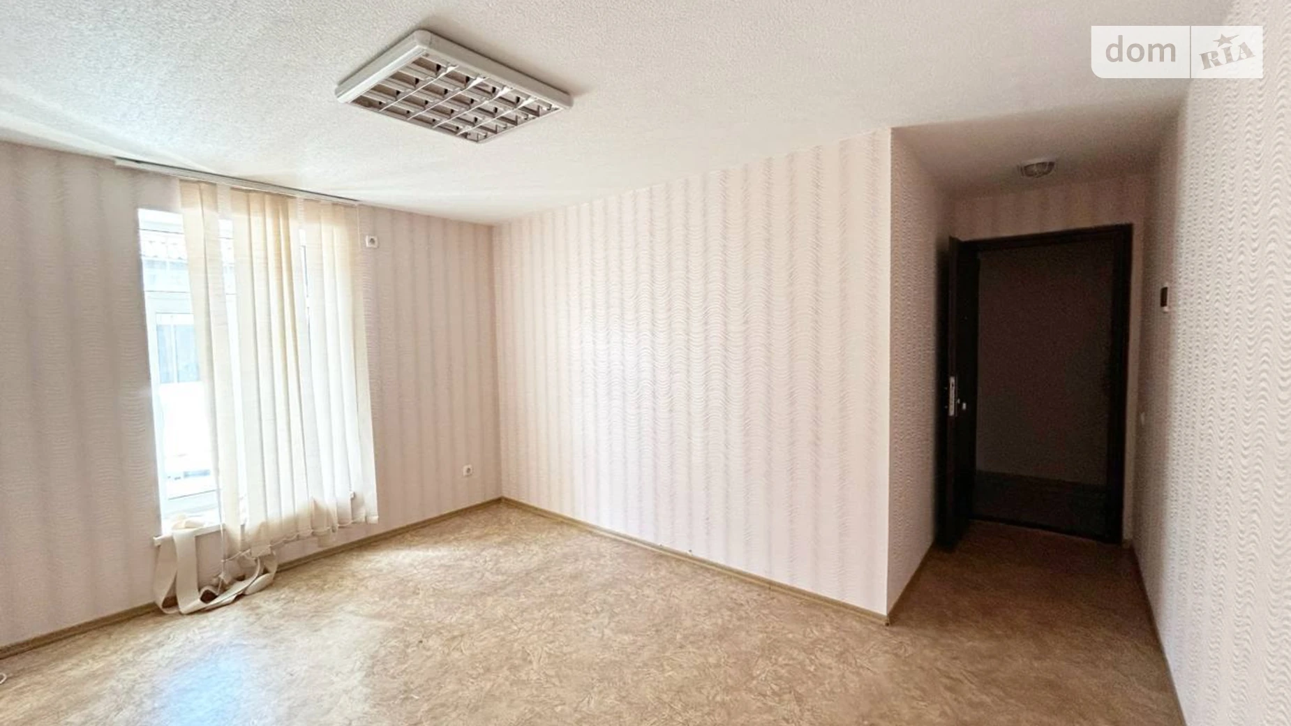 Сдается в аренду офис 14 кв. м в бизнес-центре, цена: 2900 грн - фото 2