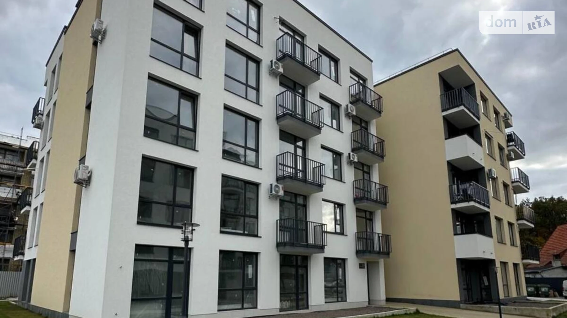 Продается 1-комнатная квартира 40.2 кв. м в Брюховичах, ул. Независимости, 19 - фото 4